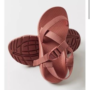 Chromatic Chacos Size 10